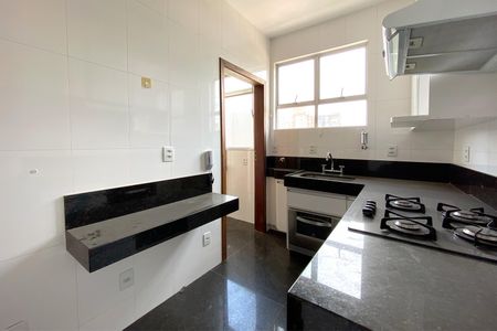 Apartamento para alugar com 100m², 3 quartos e 2 vagas Apartamento para alugar com 100m², 3 quartos e 2 vagasCozinha