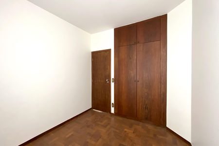 Apartamento para alugar com 100m², 3 quartos e 2 vagas Apartamento para alugar com 100m², 3 quartos e 2 vagasQuarto