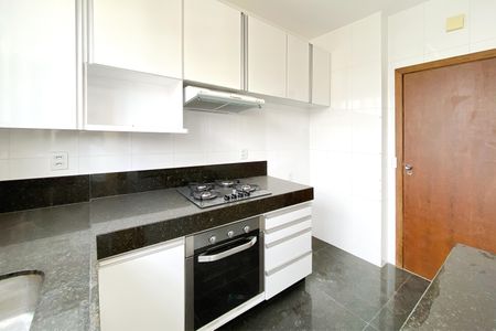Apartamento para alugar com 100m², 3 quartos e 2 vagas Apartamento para alugar com 100m², 3 quartos e 2 vagasCozinha