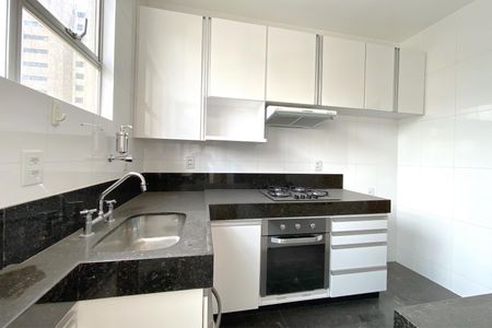Apartamento para alugar com 100m², 3 quartos e 2 vagas Apartamento para alugar com 100m², 3 quartos e 2 vagasCozinha