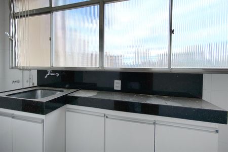 Apartamento para alugar com 100m², 3 quartos e 2 vagas Apartamento para alugar com 100m², 3 quartos e 2 vagasÁrea de Serviço