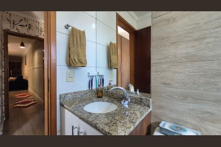 Apartamento à venda com 68m², 2 quartos e 1 vagaBanheiro da suíte