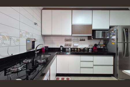 Apartamento à venda com 68m², 2 quartos e 1 vagaCozinha