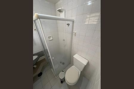 Studio para alugar com 37m², 1 quarto e 1 vaga Studio para alugar com 37m², 1 quarto e 1 vagaBanheiro