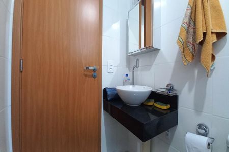 Banheiro de apartamento à venda com 1 quarto, 37m² em Villa Garden, Campinas