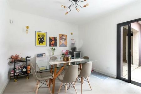 Apartamento para alugar com 248m², 4 quartos e 2 vagas