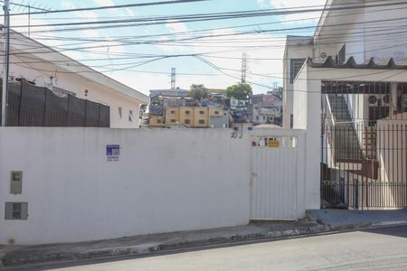 Casa à venda com 153m², 1 quarto e sem vaga Casa à venda com 153m², 1 quarto e sem vagaFachada + placa