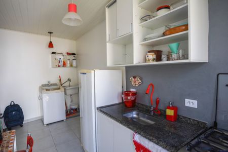 Casa à venda com 153m², 1 quarto e sem vaga Casa à venda com 153m², 1 quarto e sem vagaCozinha