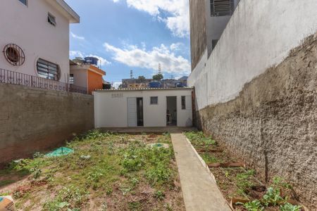 Casa à venda com 153m², 1 quarto e sem vaga Casa à venda com 153m², 1 quarto e sem vagaQuintal