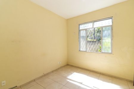 Quarto 2 de casa para alugar com 2 quartos, 150m² em Vila Valqueire, Rio de Janeiro