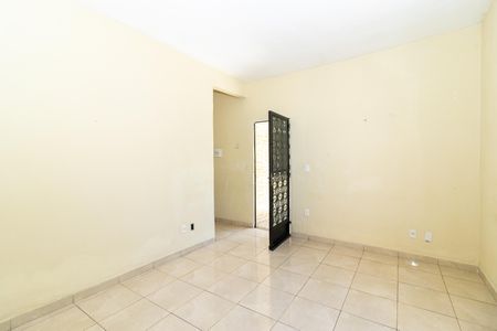 Sala de casa para alugar com 2 quartos, 150m² em Vila Valqueire, Rio de Janeiro