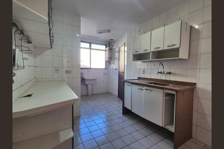 Apartamento à venda com 108m², 2 quartos e 1 vagaCozinha 