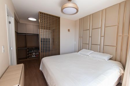 Apartamento à venda com 99m², 3 quartos e 2 vagas Apartamento à venda com 99m², 3 quartos e 2 vagasSuíte