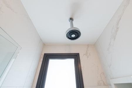 Apartamento à venda com 99m², 3 quartos e 2 vagas Apartamento à venda com 99m², 3 quartos e 2 vagasBanheiro da suíte