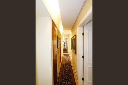 Apartamento para alugar com 300m², 4 quartos e 2 vagasCorredor