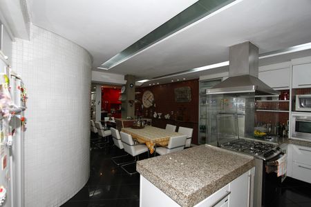 Apartamento para alugar com 300m², 4 quartos e 2 vagasCozinha