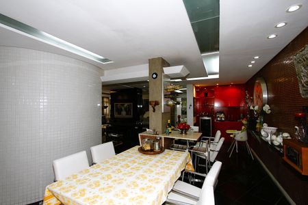 Apartamento para alugar com 300m², 4 quartos e 2 vagasCopa
