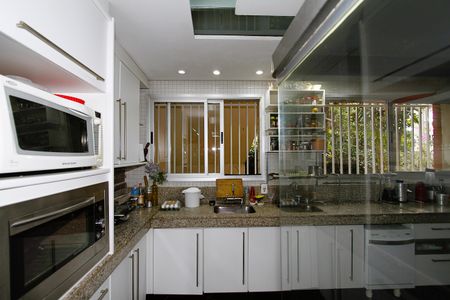 Apartamento para alugar com 300m², 4 quartos e 2 vagasCozinha