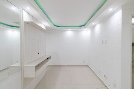 Sala de apartamento para alugar com 2 quartos, 47m² em Jardim Santa Teresinha, São Paulo