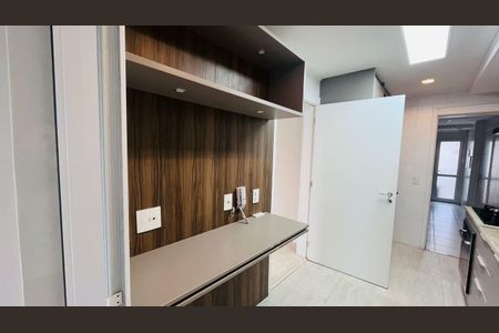 Apartamento para alugar com 165m², 3 quartos e 3 vagas
