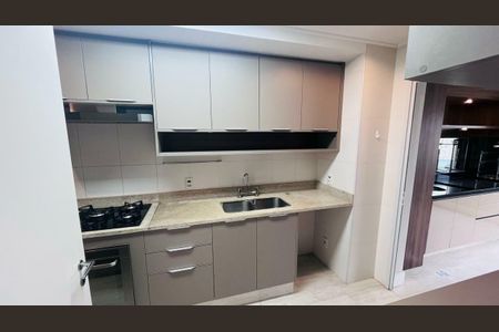 Apartamento para alugar com 165m², 3 quartos e 3 vagas