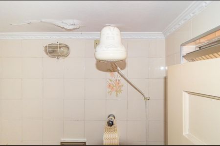 Casa à venda com 200m², 3 quartos e 2 vagasDetalhe Banheiro - Área de Serviço