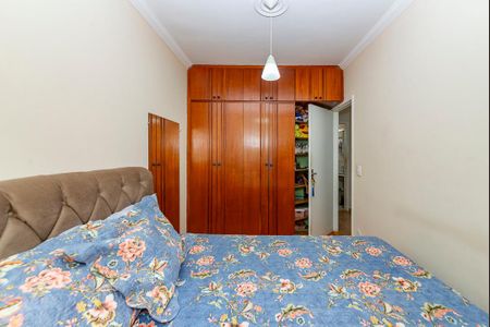 Quarto 1 de apartamento para alugar com 2 quartos, 53m² em Padre Eustáquio, Belo Horizonte