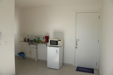Sala de apartamento para alugar com 2 quartos, 36m² em Parque Industrial Tomas Edson, São Paulo
