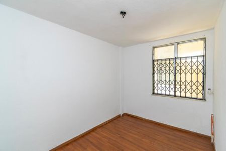 Quarto 2 de apartamento para alugar com 2 quartos, 60m² em Olaria, Rio de Janeiro