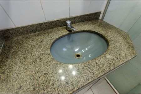 Apartamento à venda com 56m², 2 quartos e 1 vaga Apartamento à venda com 56m², 2 quartos e 1 vagaBanheiro