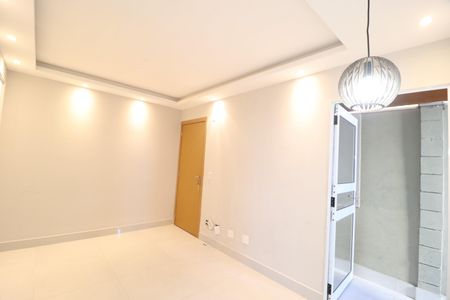 Sala de apartamento para alugar com 3 quartos, 65m² em Jardim Patricia, Uberlândia