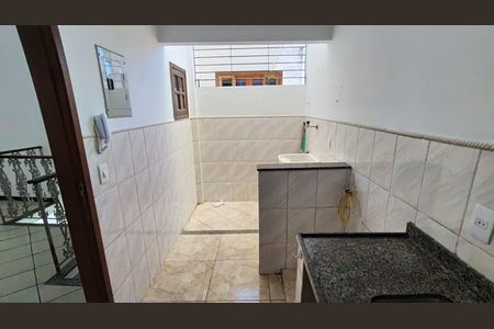 Casa de condomínio à venda com 65m², 2 quartos e 1 vagaÁrea de Serviço