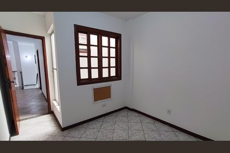 Casa de condomínio à venda com 65m², 2 quartos e 1 vagaQuarto