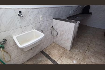 Casa de condomínio à venda com 65m², 2 quartos e 1 vagaÁrea de Serviço