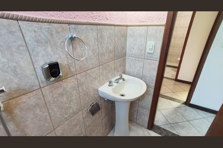 Casa de condomínio à venda com 65m², 2 quartos e 1 vagaBanheiro da Suíte