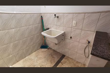 Casa de condomínio à venda com 65m², 2 quartos e 1 vagaÁrea de Serviço