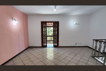 Sala de casa de condomínio à venda com 2 quartos, 65m² em Tanque, Rio de Janeiro