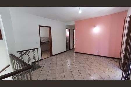 Sala de casa de condomínio à venda com 2 quartos, 65m² em Tanque, Rio de Janeiro
