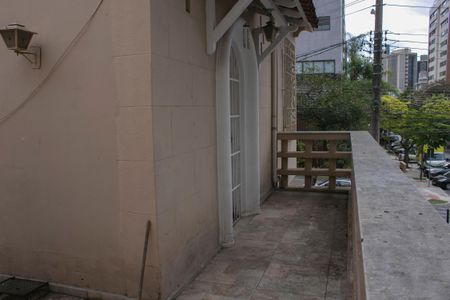 Casa à venda com 260m², 5 quartos e 2 vagas