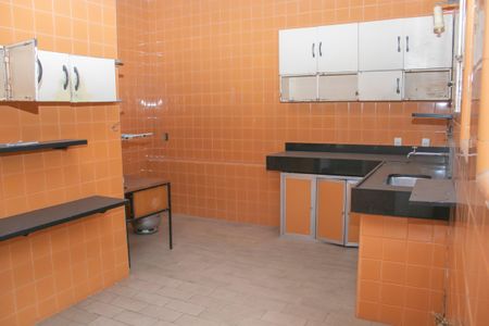 Casa à venda com 260m², 5 quartos e 2 vagas