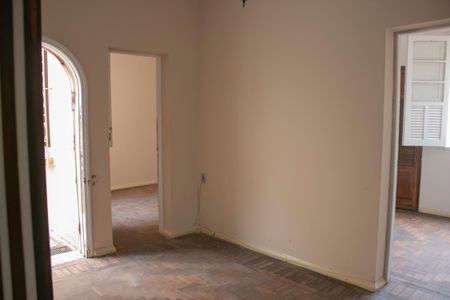 Casa à venda com 260m², 5 quartos e 2 vagas