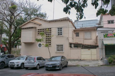 Casa à venda com 260m², 5 quartos e 2 vagas