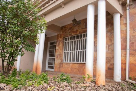 Casa à venda com 260m², 5 quartos e 2 vagas