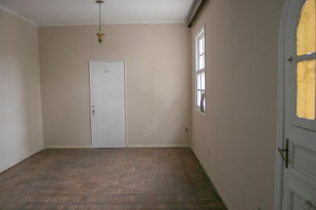 Casa à venda com 260m², 5 quartos e 2 vagas