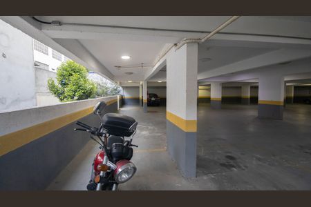 Studio à venda com 24m², 1 quarto e 1 vaga Studio à venda com 24m², 1 quarto e 1 vagaGaragem