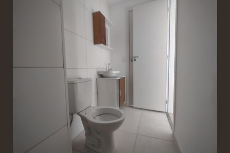 Banheiro de apartamento para alugar com 2 quartos, 35m² em Vila Barreto, São Paulo