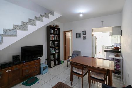 Sala  de casa à venda com 2 quartos, 80m² em Parque Xangri-lá, Contagem
