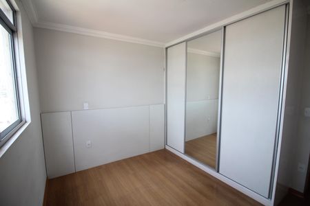 Quarto 1 de apartamento para alugar com 4 quartos, 155m² em Água Branca, Contagem