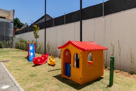 Apartamento à venda com 33m², 2 quartos e sem vaga Apartamento à venda com 33m², 2 quartos e sem vagaÁrea comum - Playground