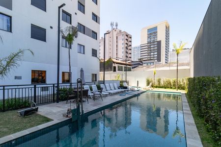 Apartamento à venda com 33m², 2 quartos e sem vaga Apartamento à venda com 33m², 2 quartos e sem vagaÁrea comum - Piscina